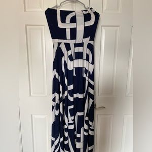 Elan Geometric Strapless Gown - M